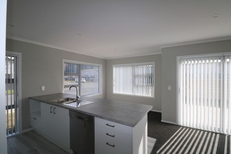 Photo of property in 76 Ruahine Street, Paraparaumu, 5032