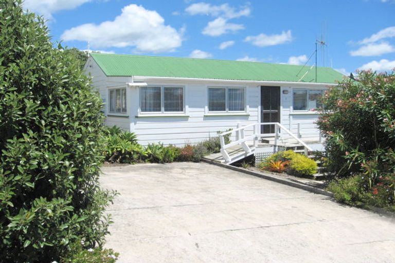 Photo of property in 4 Leslie Road, Cable Bay, 0420