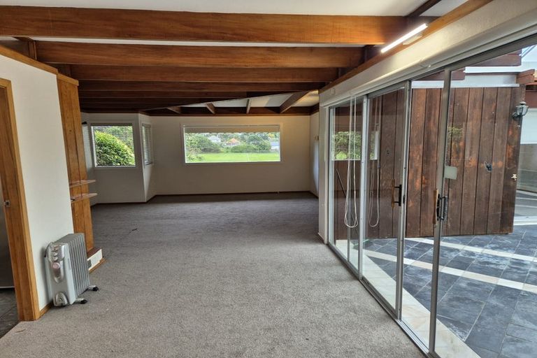 Photo of property in 39 Lucknow Terrace, Khandallah, Wellington, 6035