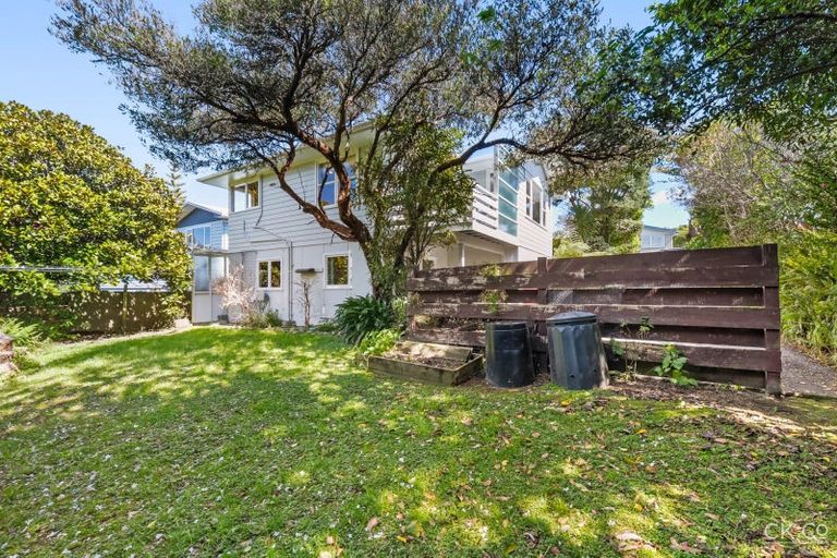 Photo of property in 10 Cedar Street, Maungaraki, Lower Hutt, 5010