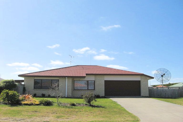 Photo of property in 16 Romana Crescent, Papamoa Beach, Papamoa, 3118