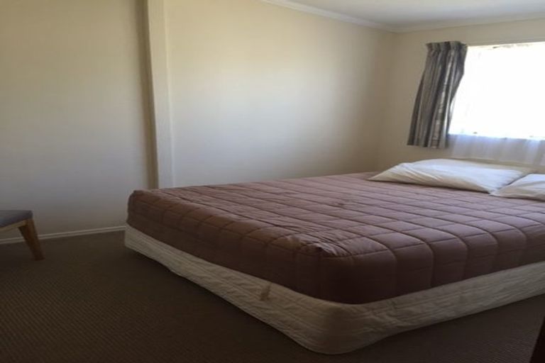 Photo of property in 252 Grounsell Crescent, Belmont, Lower Hutt, 5010