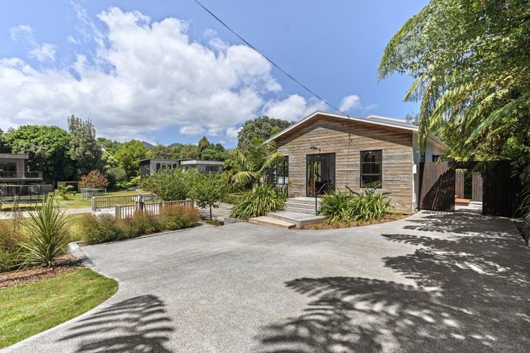 Photo of property in 18-22 Dixon Street, Oakura, 4314