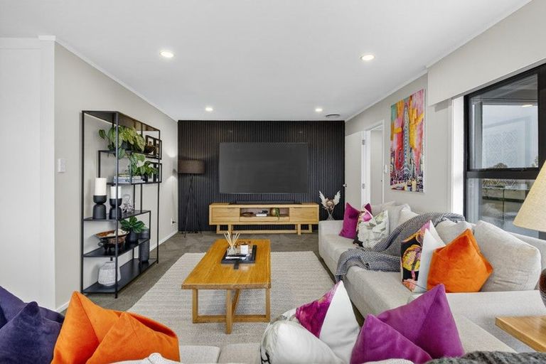 Photo of property in 16 Clyside Avenue, Half Moon Bay, Auckland, 2012