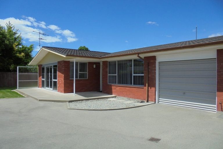 Photo of property in 2/31 Guinness Crescent, Ilam, Christchurch, 8041