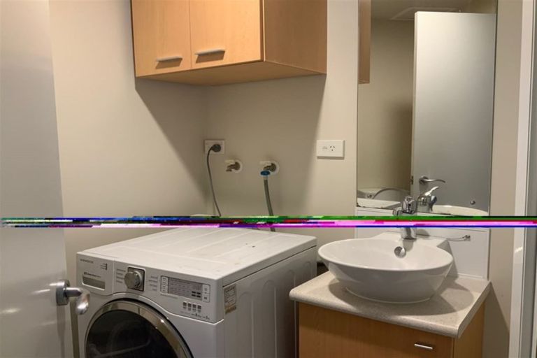 Photo of property in Kiwi On Queen Apartments, 604/421 Queen Street, Auckland Central, Auckland, 1010
