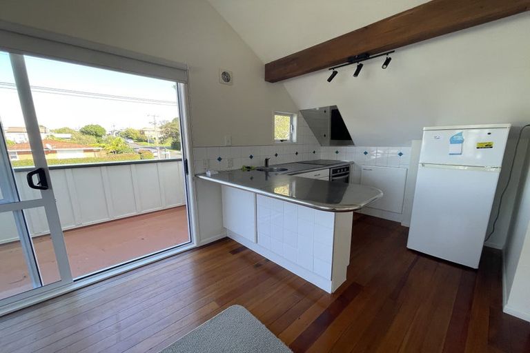 Photo of property in 35 Alma Road, Milford, Auckland, 0620
