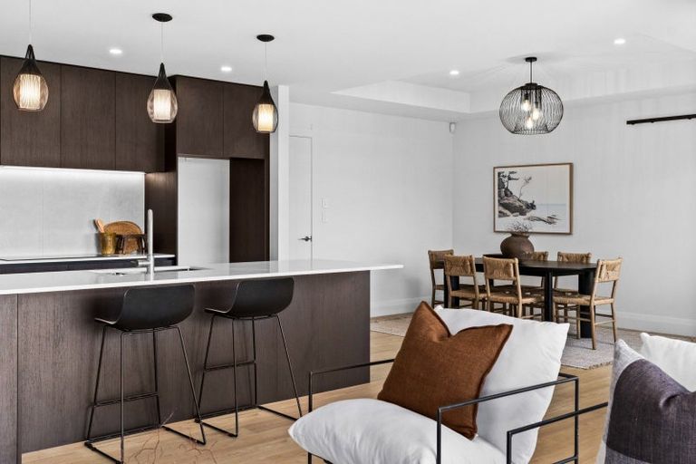 Photo of property in 129 Middle Road, Havelock North, 4130