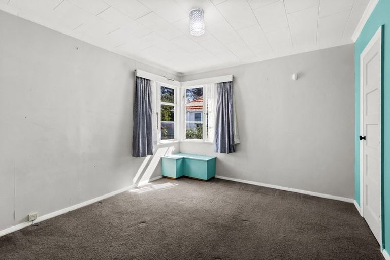 Photo of property in 102 Nuffield Avenue, Marewa, Napier, 4110