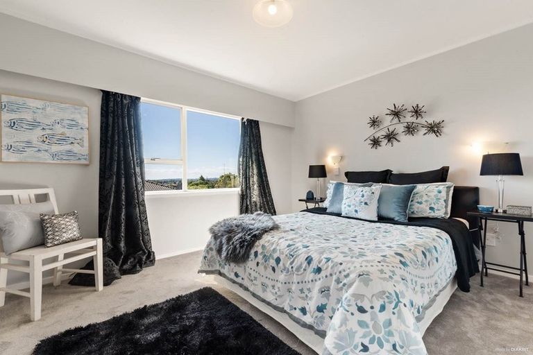 Photo of property in 2 April Place, Red Hill, Papakura, 2110