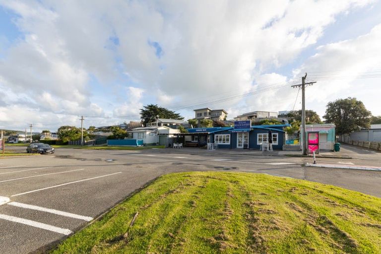 Photo of property in 79 Thomas Place, Foxton Beach, Foxton, 4815