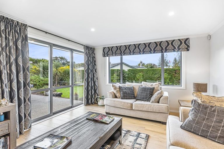 Photo of property in 2 Lamont Place, Waikanae, 5036