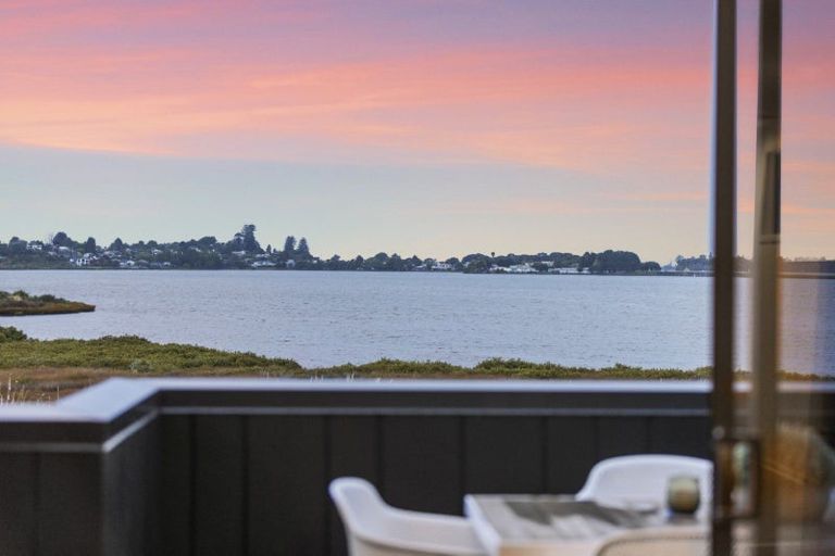 Photo of property in 31 Hinaki Street, Poike, Tauranga, 3112