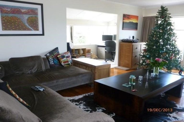 Photo of property in 20 Rawhiti Road, Pukerua Bay, 5026