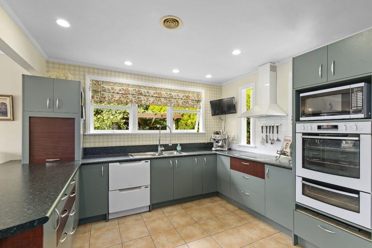 Photo of property in 8 Volkner Grove, Waterloo, Lower Hutt, 5011