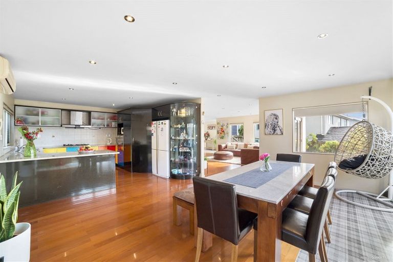 Photo of property in 78 Medallion Drive, Oteha, Auckland, 0632