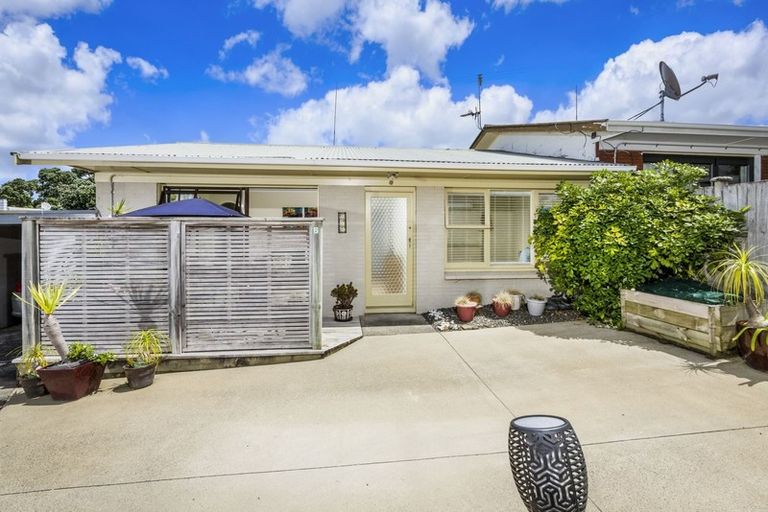 Photo of property in 2/3 Fentham Road, Hauraki, Auckland, 0622