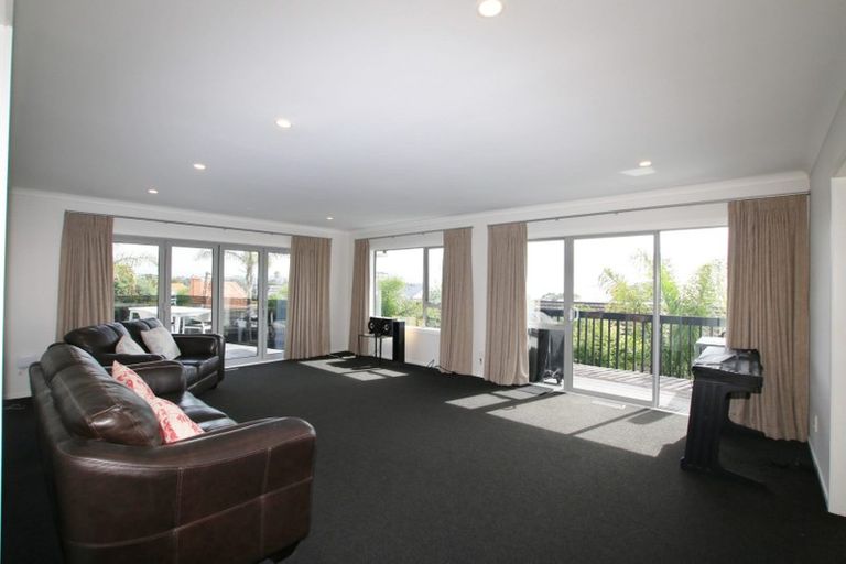 Photo of property in 1/29 Hauraki Road, Hauraki, Auckland, 0622