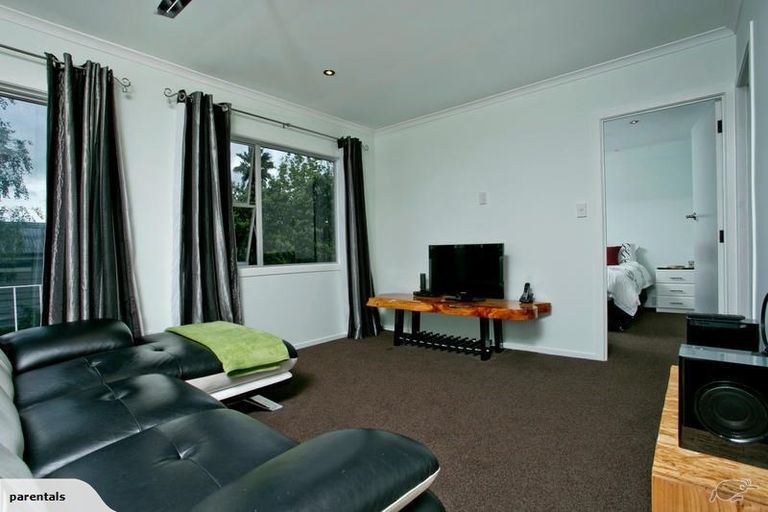 Photo of property in 6/16 Rutland Road, Stanley Point, Auckland, 0624