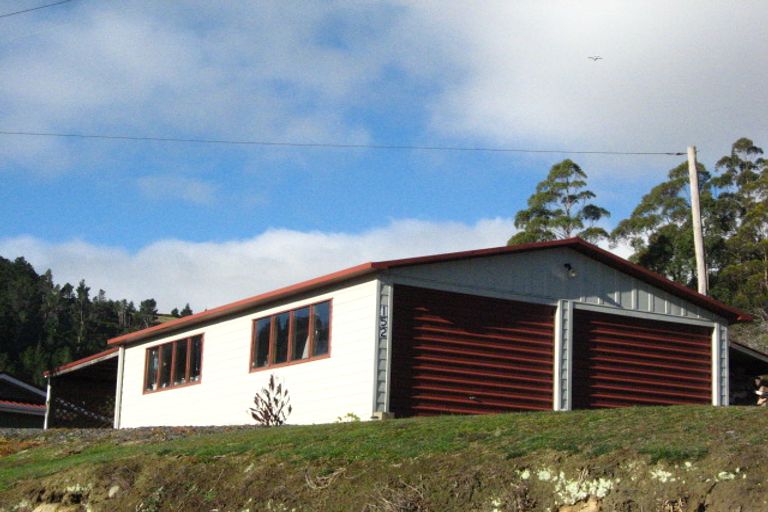 Photo of property in 152 Doctors Point Road, Waitati, 9085