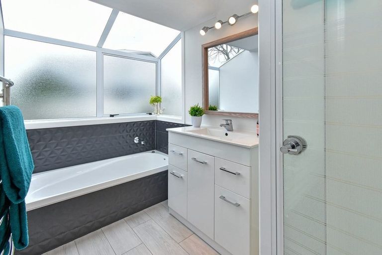 Photo of property in 5a Bunnythorpe Road, Papakura, 2110