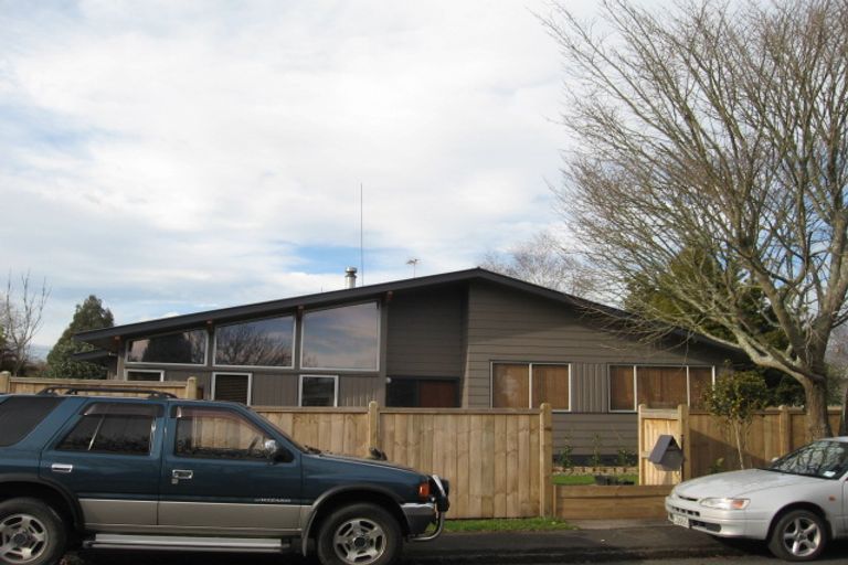 Photo of property in 2 Craig Place, Fairview Downs, Hamilton, 3214