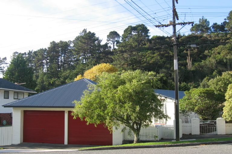 Photo of property in 67 Kamahi Street, Stokes Valley, Lower Hutt, 5019