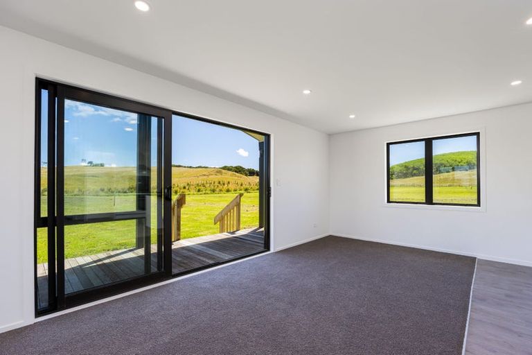 Photo of property in 20 Journeys End, Tapora, 0977