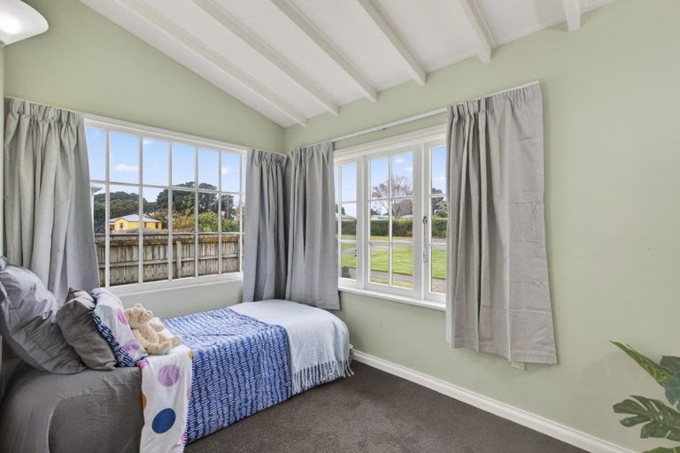 Photo of property in 17a Carey Street, Waitara, 4320