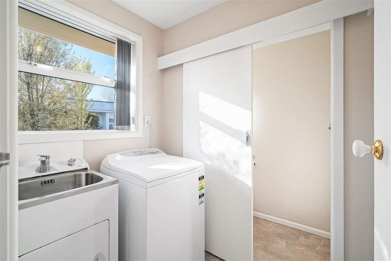 Photo of property in 22 Kathleen Crescent, Hornby, Christchurch, 8042