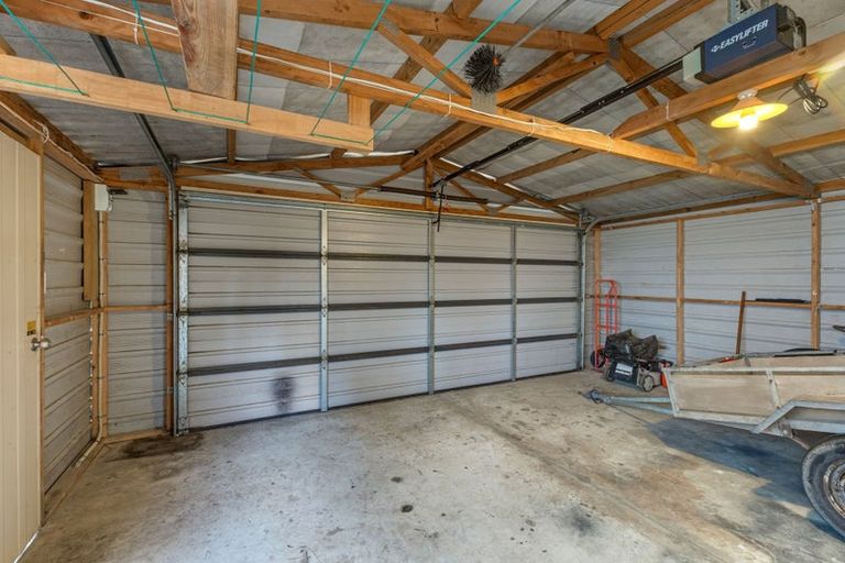 Photo of property in 40 Herekawe Drive, Spotswood, New Plymouth, 4310