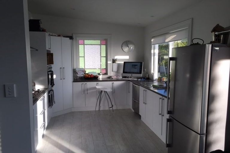 Photo of property in 34 Sentinel Road, Herne Bay, Auckland, 1011