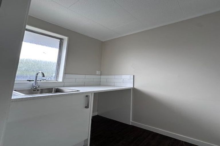 Photo of property in 2/30 Kennington Drive, Clendon Park, Auckland, 2103