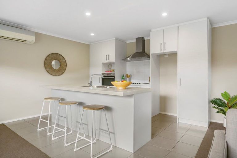 Photo of property in 26 Butterworth Crescent, Papamoa Beach, Papamoa, 3118