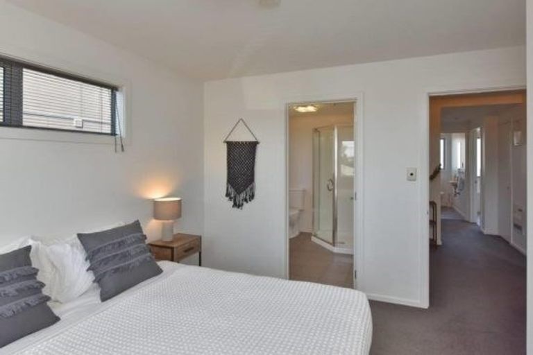 Photo of property in 6/12 Hutcheson Street, Sydenham, Christchurch, 8023