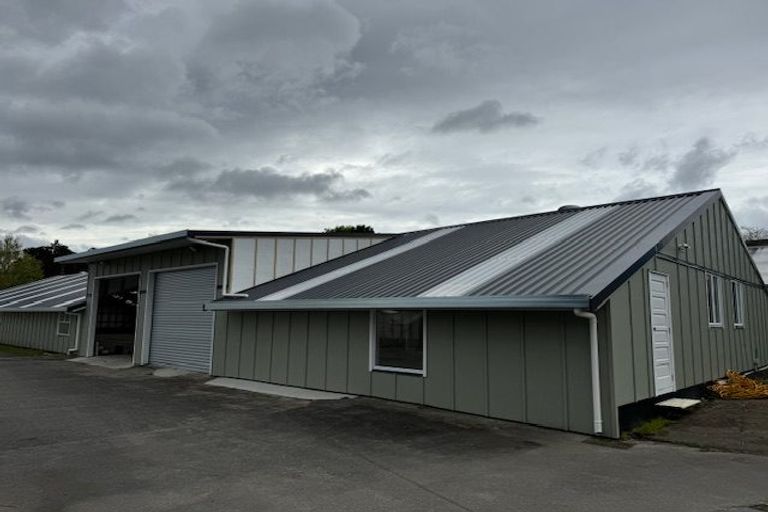 Photo of property in 135 Chamberlain Road, Bombay, 2675