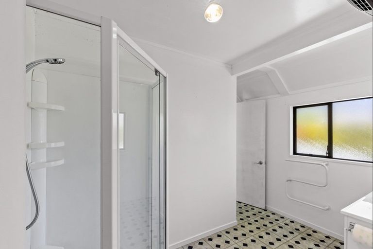 Photo of property in 14 Kawarau Place, Frankton, Queenstown, 9300