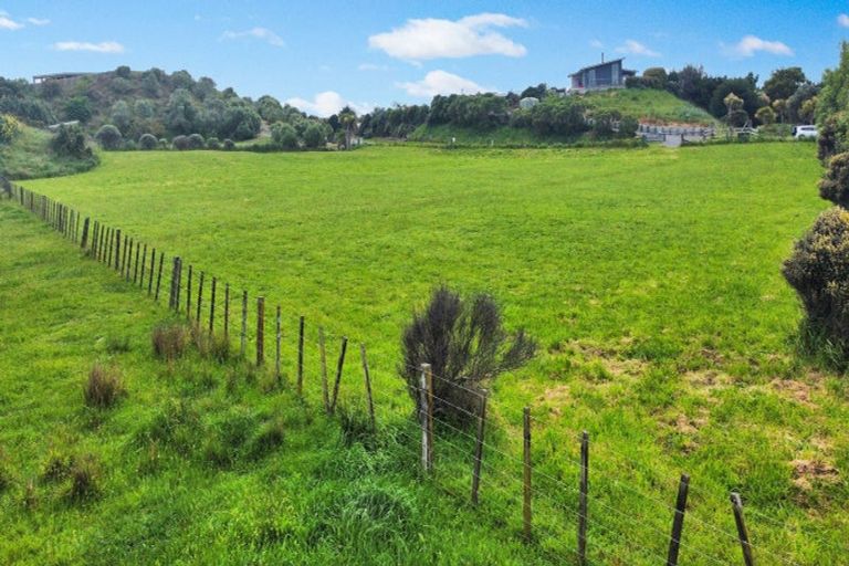 Photo of property in 30 Strathnaver Drive, Waikawa Beach, Manakau, 5573