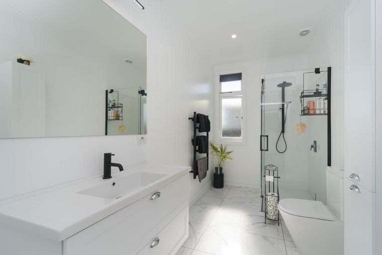 Photo of property in 93 Shamrock Street, Takaro, Palmerston North, 4412