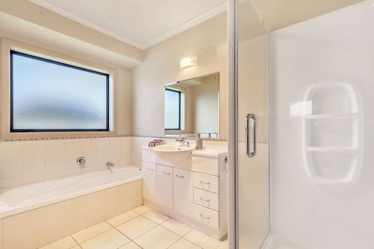 Photo of property in 20 Golden Courie Close, Papamoa Beach, Papamoa, 3118