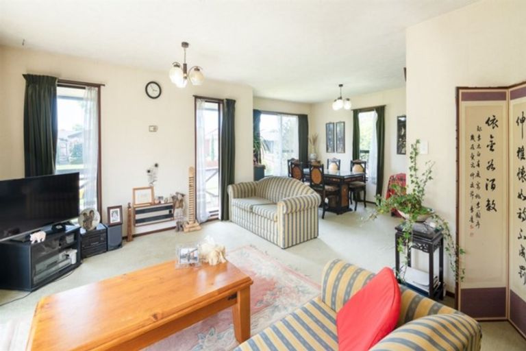 Photo of property in 41 Karnak Crescent, Russley, Christchurch, 8042