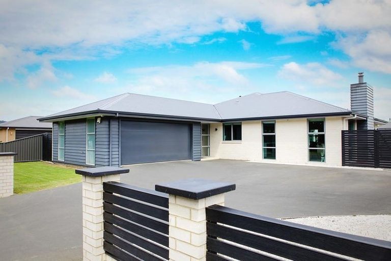 Photo of property in 197 Wingatui Road, Mosgiel, 9024