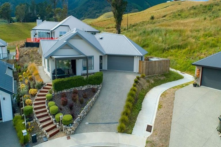 Photo of property in 25 Village Lane, Stoke, Nelson, 7011