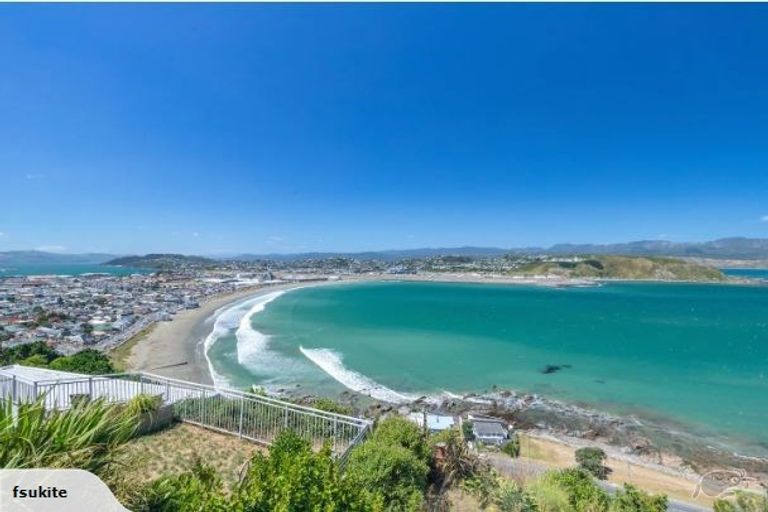 Photo of property in 27 View Road, Houghton Bay, Wellington, 6023