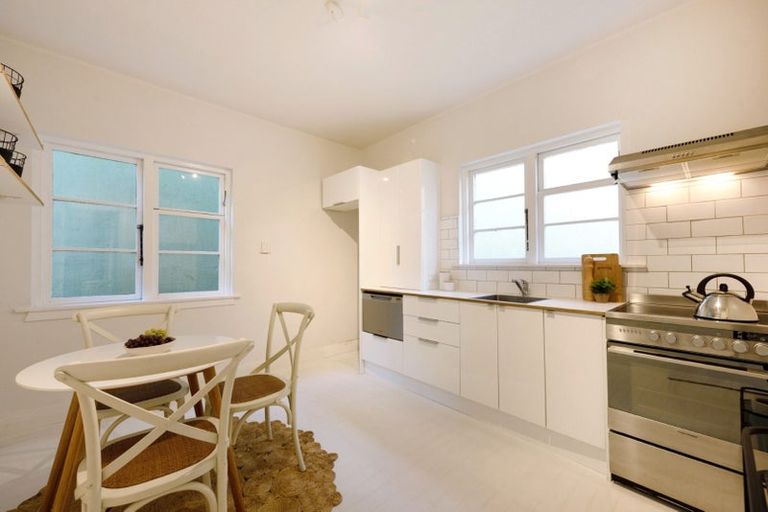 Photo of property in 8/28 Clifton Terrace, Kelburn, Wellington, 6012