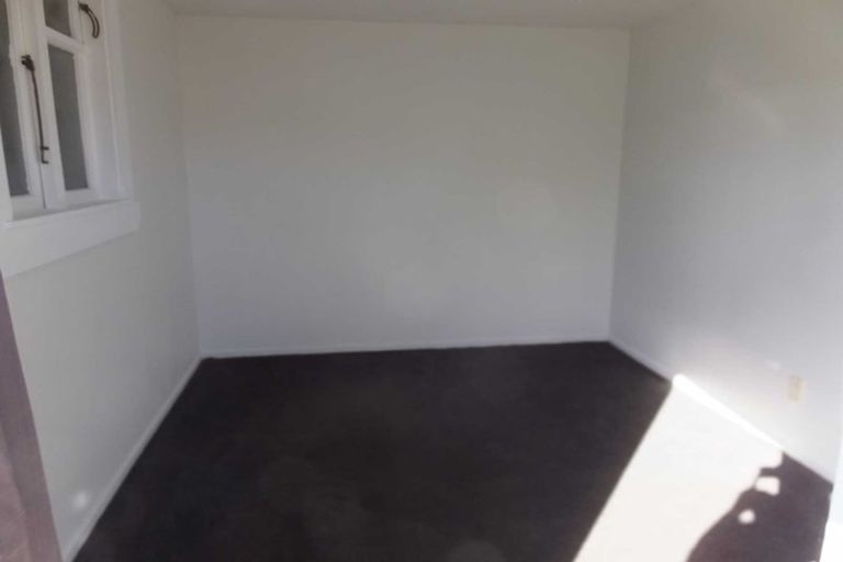 Photo of property in 2 Carbine Place, Sockburn, Christchurch, 8042