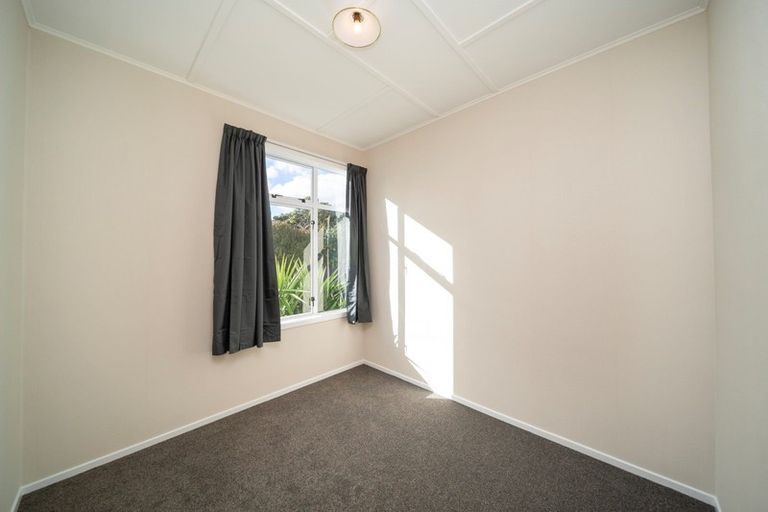 Photo of property in 84 Albion Street, Hawera, 4610