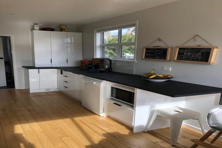 Photo of property in 11 Barton Grove, Naenae, Lower Hutt, 5011