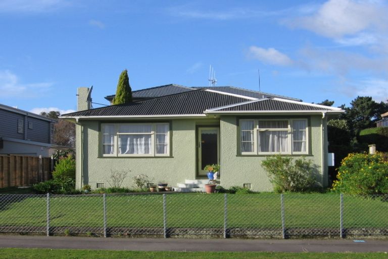 Photo of property in 14 Salisbury Avenue, Terrace End, Palmerston North, 4410