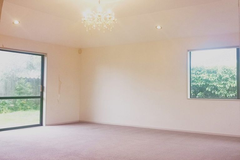 Photo of property in 24 Travers Place, Northpark, Auckland, 2013